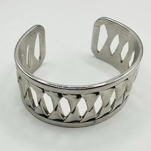Lia Sophia Shockwave Individual Twisted Slats Cuff Bracelet Jewelry Silver tone - Picture 3 of 9